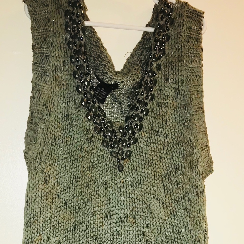 BCBGMaxazria Green/brown sleeveless sweater